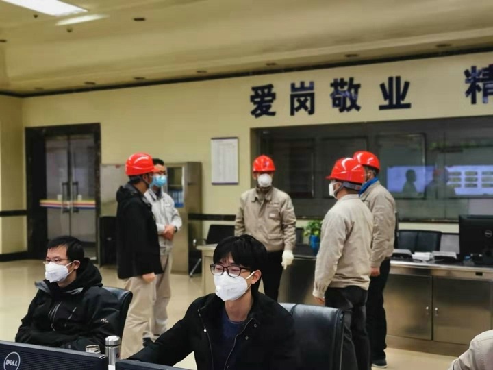 万众一心共克时艰，，，，，，众志成城战胜疫情