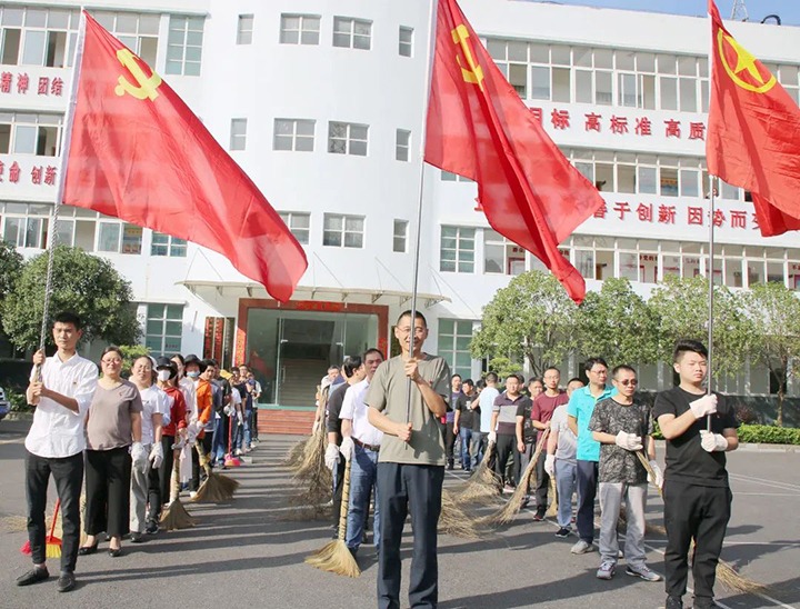 镇雄煤业公司开展“双报到双服务双报告”运动