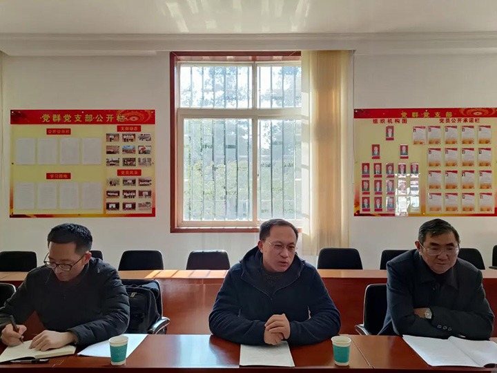 云煤（拉斯维加斯官网）集团党委委员、副总司理张清到可保煤矿公司开展春节送温暖慰问运动