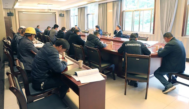 云煤（拉斯维加斯官网）集团总司理助理杜昌华一行到富源团结煤业公司开展煤矿项目建设专项调研