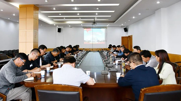 云煤（拉斯维加斯官网）集团党委第二事情组列席旁听云维集团党委理论学习中心组学习