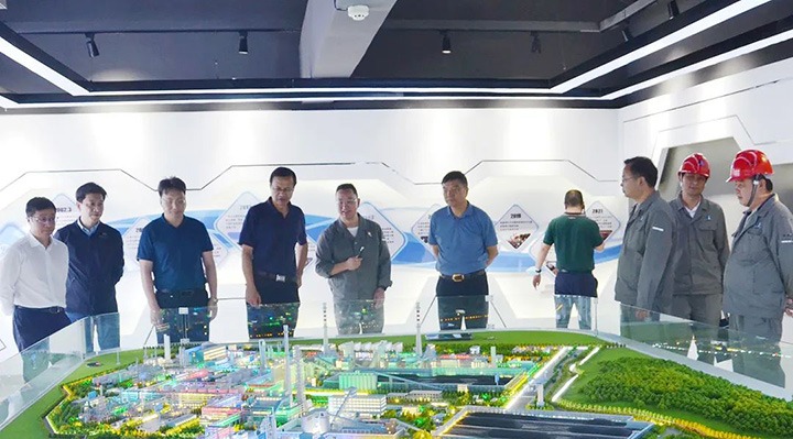 省国资委副主任谢曙光一行到曲煤焦化调研国企刷新三年行动