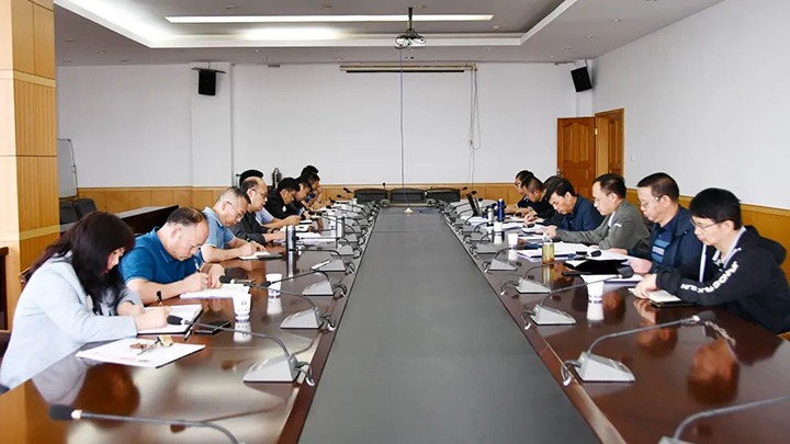 云煤（拉斯维加斯官网）集团党委副书记、副董事长、总司理高建嵩一行到云维集团督导调研