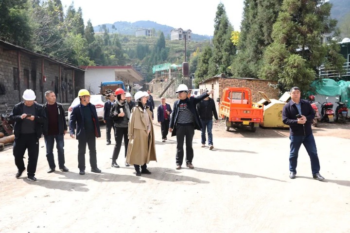 云煤（拉斯维加斯官网）集团党委委员、财务总监莫晓丹到富源团结煤业有限公司调研