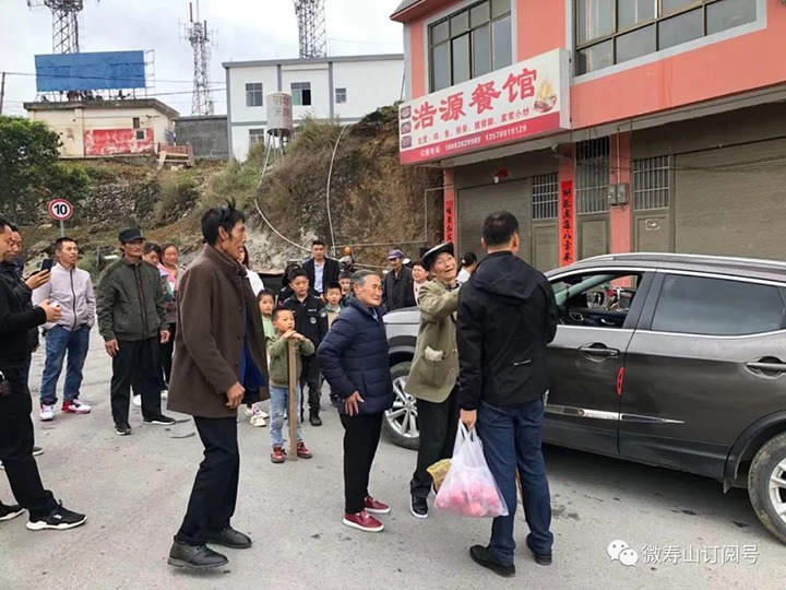 驻村蹊径上“去又返”的服务人-记寿山镇寿山村驻村事情队员赵天金