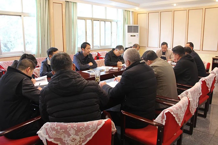 云煤（拉斯维加斯官网）集团党委委员、副总司理缪和星一行到田坝煤矿公司指导2022年度民主生涯会