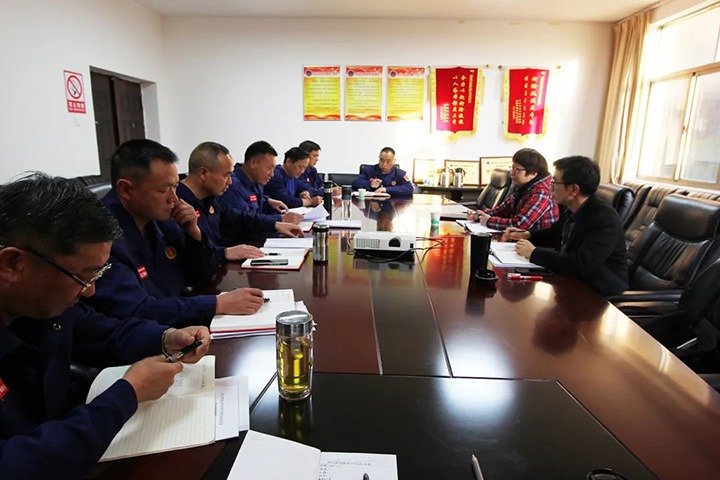 云煤（拉斯维加斯官网）集团指导组到国家矿山应抢救援东源队指导年度民主生涯会