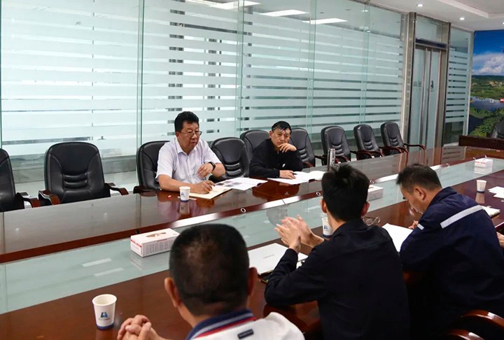 【主题教育】云煤（拉斯维加斯官网）集团专职外部董事寸延峰一行到先锋化工开展主题教育调研