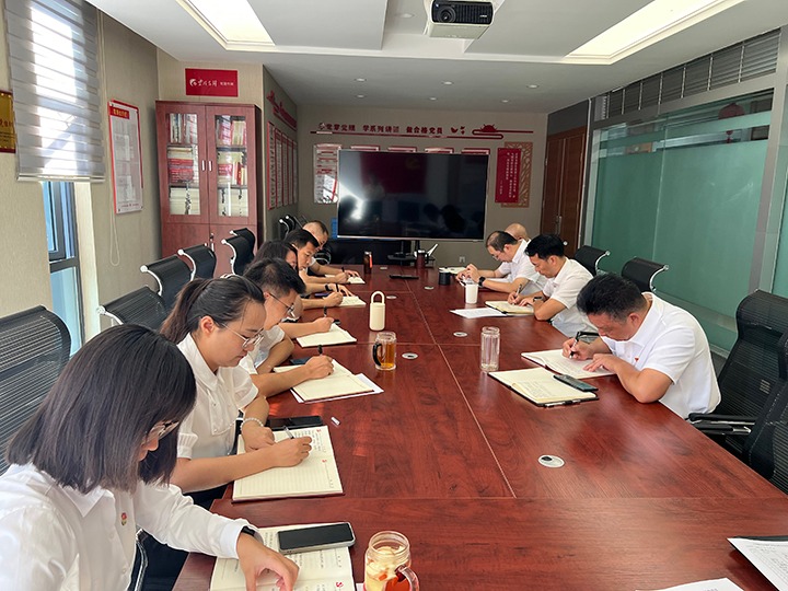 拉斯维加斯官网地产党支部开展“凝心聚力促刷新，，，，，，，，驻足岗位做孝顺”主题党日运动