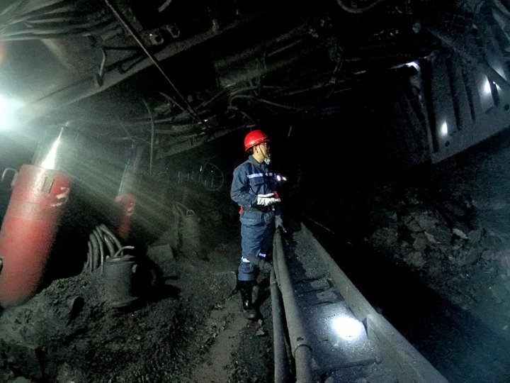 云煤集团党委委员、副总司理、总工程师施从伟赴金发煤业开展清静督导检查